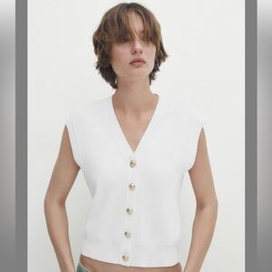 MASSIMO DUTTI cream knit vest gold buttons up front
